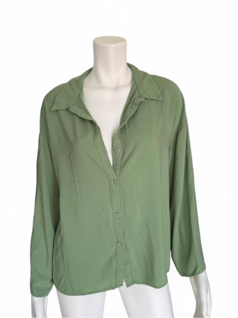 Princess Polly sage green 100% rayon button up blouse Soft lightweight